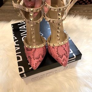 Wild diva pink heels